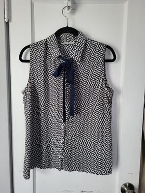 TU Navy and White Sleeveless‎ Geometric Tie-Neck Blouse size 16